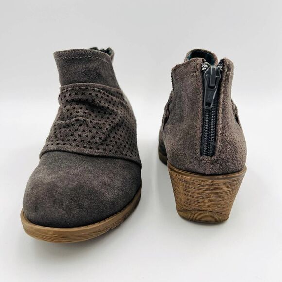 Earth Origins Women's Oakland Amanda Ankle Bootie Grey Suede Size 6 - Picture 10 of 12